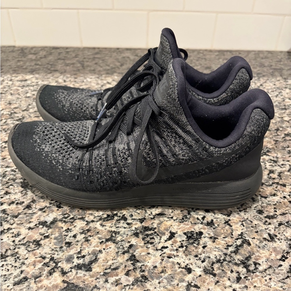 Nike LunarEpic Low Flyknit 2 Black Dark Grey Running Shoes Women’s‎ 9.5